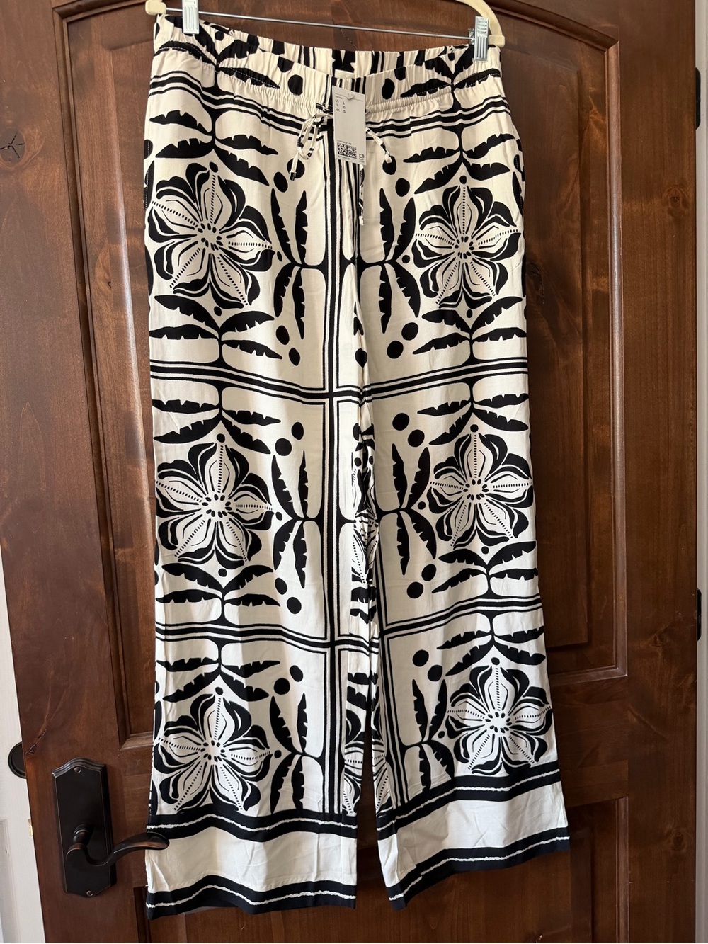 H&M Black & White Floral-Tile Wide Leg Pants NWT SZ L